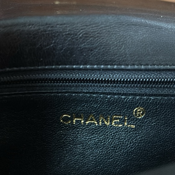 CHANEL Vintage Full Flap Small Chain Shoulder Bag Black CC w/Chanel Beauty Gift - Picture 6 of 17